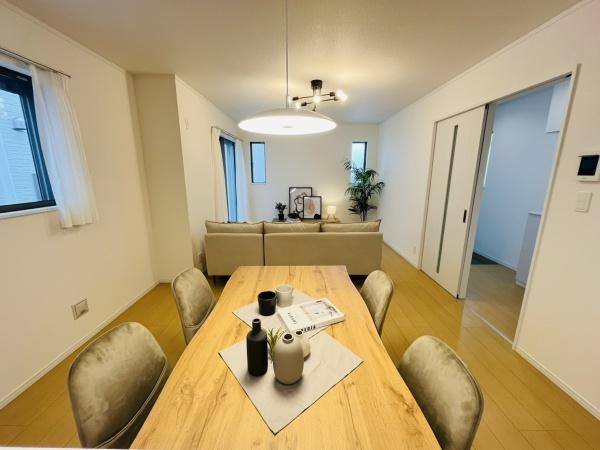 �_�ސ쌧������s����1���ڂ̐V�z��ˌ��Ẵ��r���O