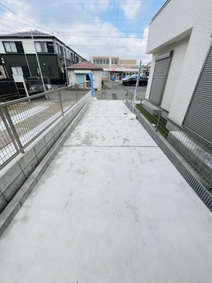 �_�ސ쌧������s����1���ڂ̐V�z��ˌ��Ă̒��ԏ�