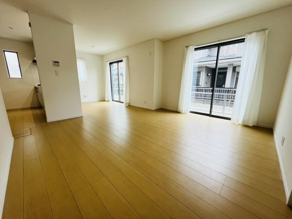 �_�ސ쌧������s����1���ڂ̐V�z��ˌ��Ẵ��r���O