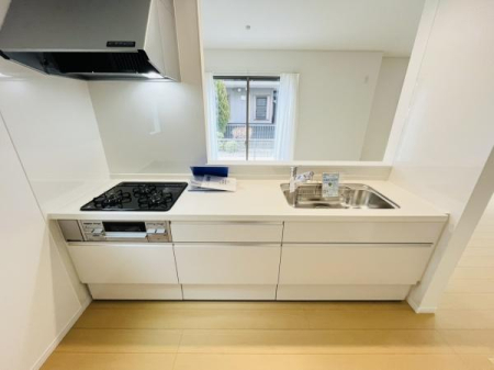 �_�ސ쌧������s����1���ڂ̐V�z��ˌ��ẴL�b�`��