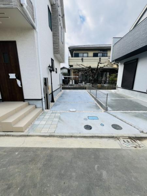 �_�ސ쌧������s�~���̐V�z��ˌ��Ă̒��ԏ�