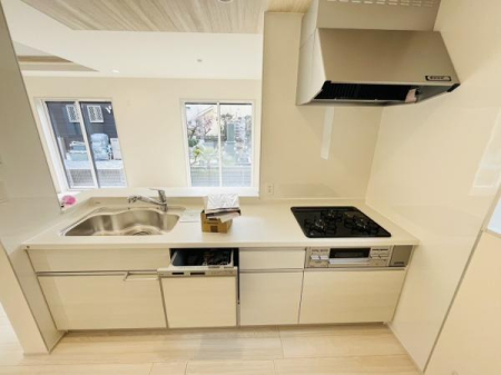 �_�ސ쌧������s�~���̐V�z��ˌ��ẴL�b�`��