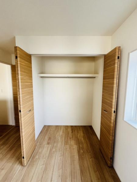 �_�ސ쌧������s�~���̐V�z��ˌ��Ă̎��[