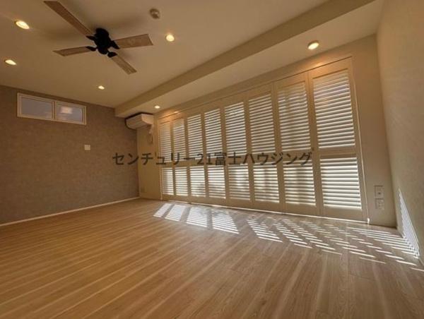 �_�ސ쌧����s�А�4���ڂ̒��Ã}���V�����̃��r���O