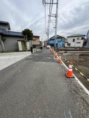 �_�ސ쌧������s����1���ڂ̓y�n�̑O�ʓ��H�܂ތ��n�ʐ^