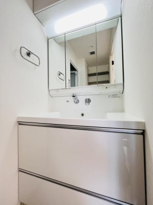 �_�ސ쌧����s�����_��1���ڂ̒��Ã}���V�����̐��ʑ�E���ʏ�