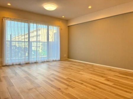 �_�ސ쌧����s�ғ����C��3���ڂ̒��Ã}���V�����̃��r���O