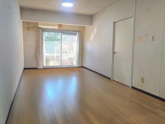 �_�ސ쌧����s�ғ�������2���ڂ̒��Ã}���V�����̃��r���O