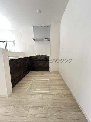 �_�ސ쌧������s���c4���ڂ̐V�z��ˌ��ẴL�b�`��