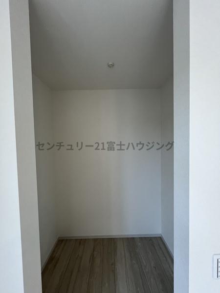 �_�ސ쌧������s���c4���ڂ̐V�z��ˌ��Ă̎��[
