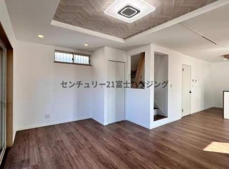 �_�ސ쌧����s���y�I�̒��È�ˌ��Ẵ��r���O