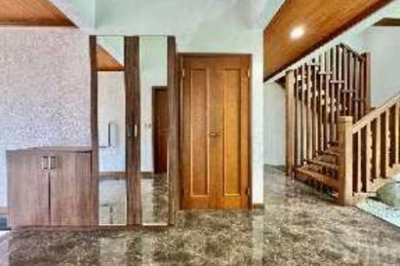 �_�ސ쌧���q�s�� 533-17�̒��È�ˌ��Ă̂��̑�����