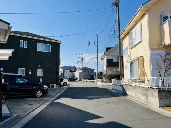 �_�ސ쌧����s�Ҋ���̒��È�ˌ��Ă̑O�ʓ��H�܂ތ��n�ʐ^