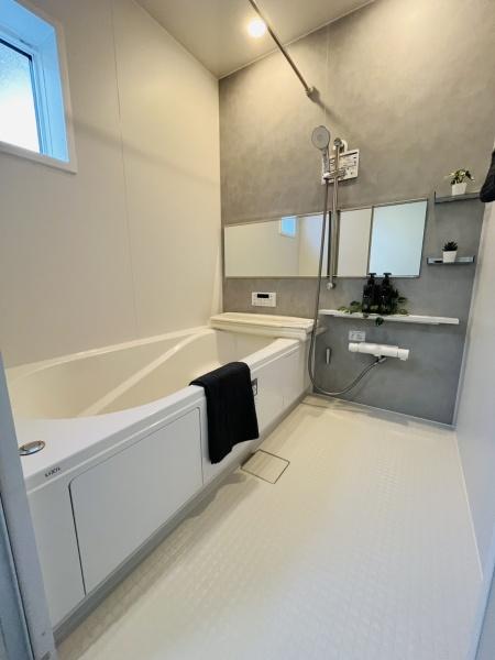 �_�ސ쌧������s�����̐V�z��ˌ��Ă̗���