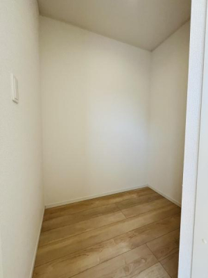 �_�ސ쌧������s���2���ڂ̐V�z��ˌ��Ă̎��[