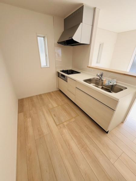 �_�ސ쌧������s���2���ڂ̐V�z��ˌ��ẴL�b�`��