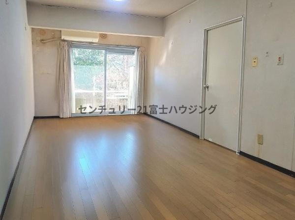 �_�ސ쌧����s�ғ�������2���ڂ̒��Ã}���V�����̃��r���O