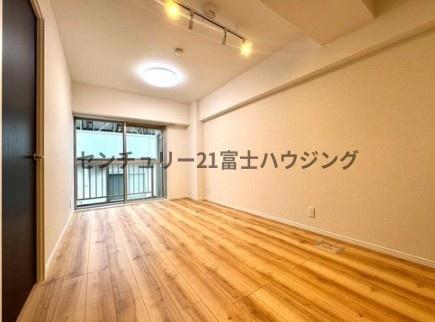 �_�ސ쌧����s�P�s7���ڂ̒��Ã}���V�����̃��r���O