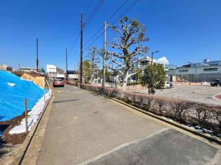 �_�ސ쌧����s�T���̓y�n�̑O�ʓ��H�܂ތ��n�ʐ^