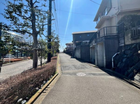 �_�ސ쌧����s�T���̓y�n�̑O�ʓ��H�܂ތ��n�ʐ^