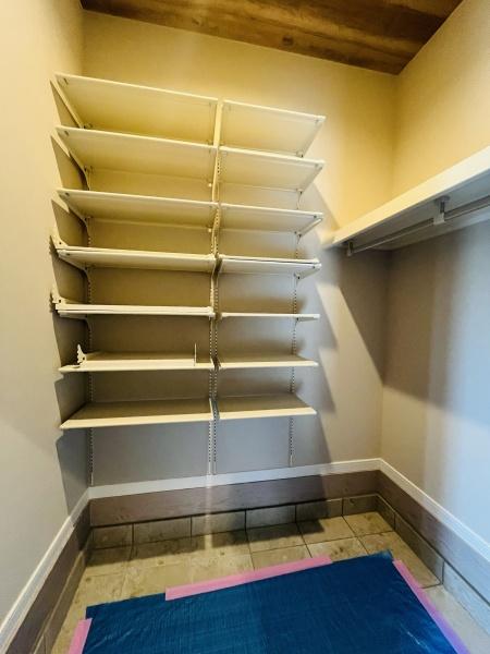 �_�ސ쌧������s������2���ڂ̐V�z��ˌ��Ă̎��[