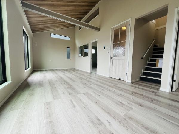 �_�ސ쌧������s������2���ڂ̐V�z��ˌ��Ẵ��r���O