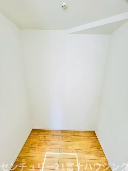 �_�ސ쌧����s�H��5���ڂ̐V�z��ˌ��Ă̎��[