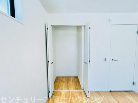 �_�ސ쌧����s�H��5���ڂ̐V�z��ˌ��Ă̎��[