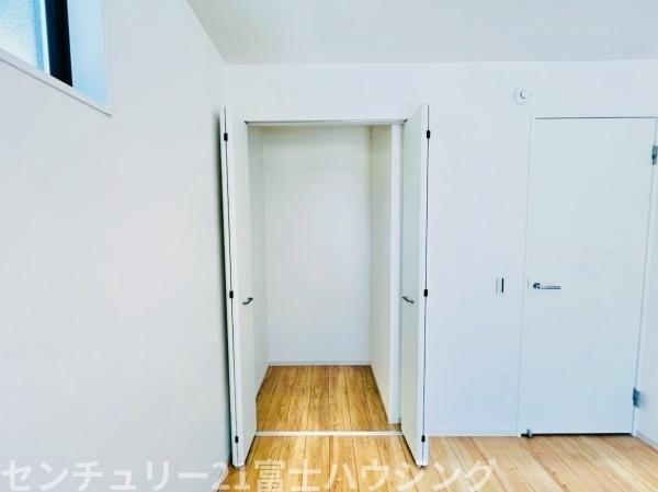 �_�ސ쌧����s�H��5���ڂ̐V�z��ˌ��Ă̎��[