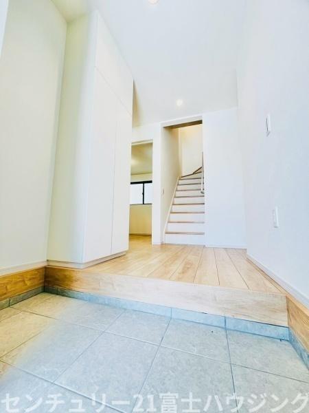 �_�ސ쌧����s�H��5���ڂ̐V�z��ˌ��Ă̌���