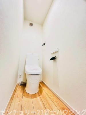 �_�ސ쌧����s�H��5���ڂ̐V�z��ˌ��Ẵg�C��