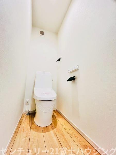 �_�ސ쌧����s�H��5���ڂ̐V�z��ˌ��Ẵg�C��