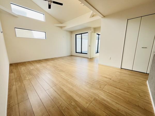 �_�ސ쌧������s��̐V�z��ˌ��Ẵ��r���O