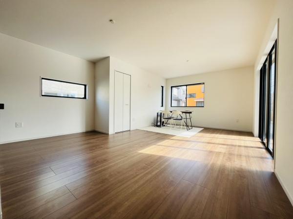 �_�ސ쌧������s��̐V�z��ˌ��Ẵ��r���O