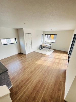 �_�ސ쌧������s��̐V�z��ˌ��Ẵ��r���O