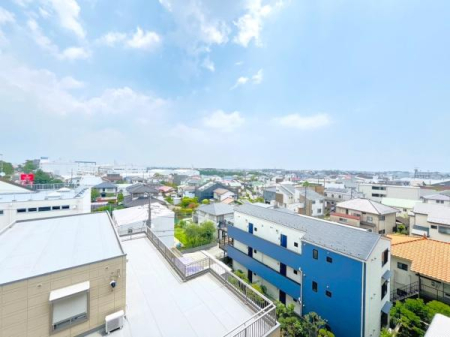 �_�ސ쌧������s�{��2���ڂ̒��Ã}���V�����̏Z�˂���̒��]�ʐ^