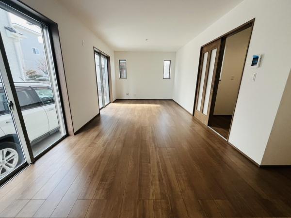 �_�ސ쌧������s�~��1���ڂ̐V�z��ˌ��Ẵ��r���O