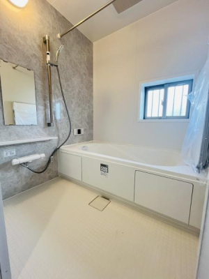 �_�ސ쌧������s�~��1���ڂ̐V�z��ˌ��Ă̗���