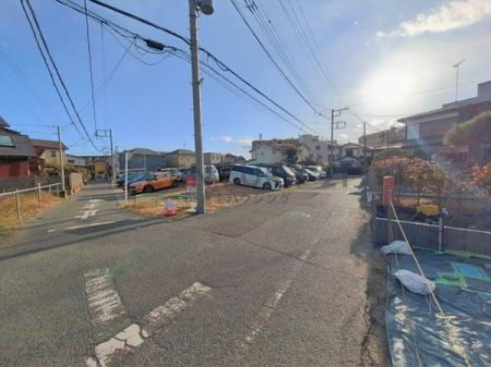 �_�ސ쌧����s�ғ����C��3���ڂ̓y�n�̑O�ʓ��H�܂ތ��n�ʐ^