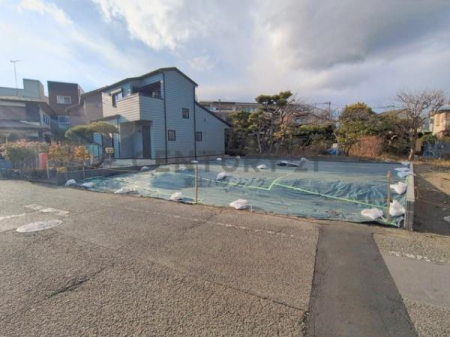 �_�ސ쌧����s�ғ����C��3���ڂ̓y�n�̑O�ʓ��H�܂ތ��n�ʐ^