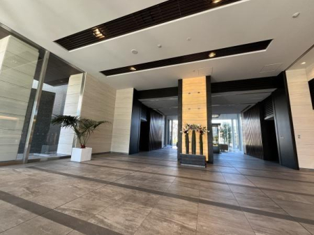 �_�ސ쌧������s�ԏ����̒��Ã}���V�����̃G���g�����X