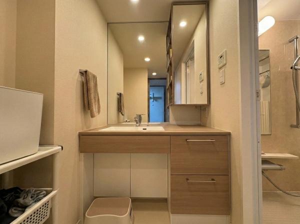 �_�ސ쌧�ɐ����s�Γc�̒��Ã}���V�����̐��ʑ�E���ʏ�