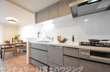 �_�ސ쌧����s����������3���ڂ̒��Ã}���V�����̃L�b�`��