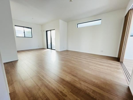 �_�ސ쌧������s�΂��l�̐V�z��ˌ��Ẵ��r���O