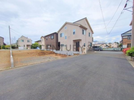 �_�ސ쌧������s�{��3���ڂ̓y�n�̑O�ʓ��H�܂ތ��n�ʐ^