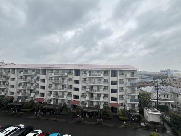 �_�ސ쌧������s�~��1���ڂ̒��Ã}���V�����̏Z�˂���̒��]�ʐ^