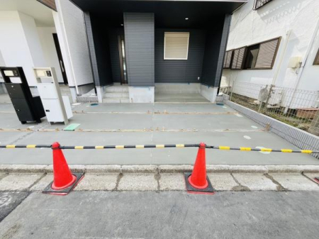 �_�ސ쌧������s�l�V���̐V�z��ˌ��Ă̒��ԏ�