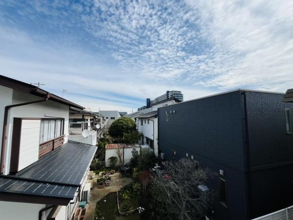 �_�ސ쌧������s�l�V���̐V�z��ˌ��Ă̏Z�˂���̒��]�ʐ^