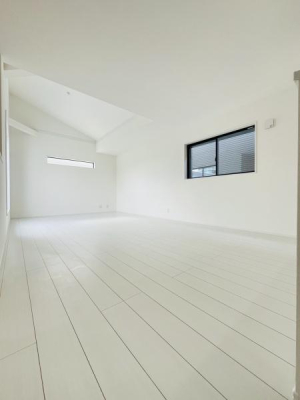 �_�ސ쌧������s�l�V���̐V�z��ˌ��Ẵ��r���O