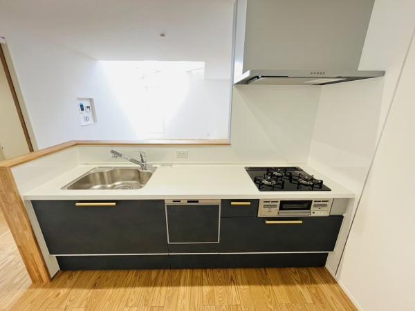 �_�ސ쌧������s���C�ݓ�4���ڂ̐V�z��ˌ��ẴL�b�`��